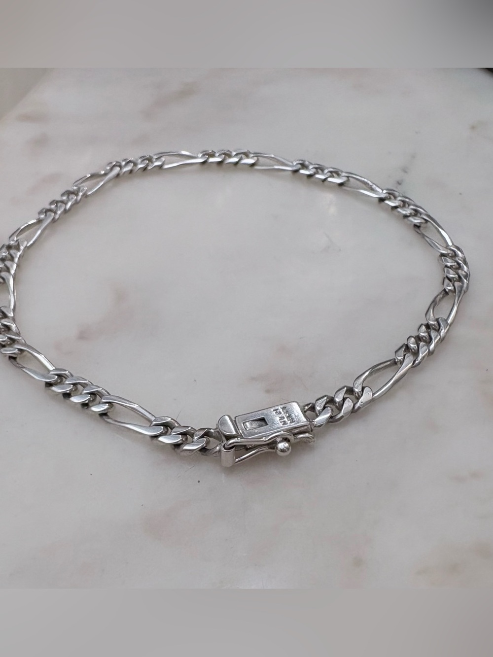 925 Sterling Silver Vintage Mexico Signed Figaro Link Bracelet 8.75 A+ unisex - Picture 4 of 14